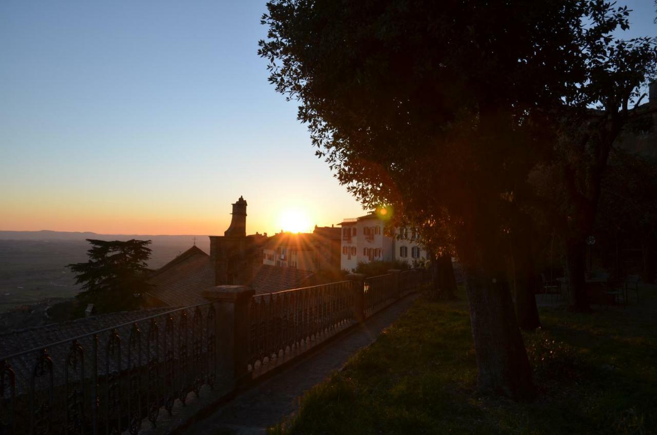 Donnaberarda Apartment Cortona Exterior photo